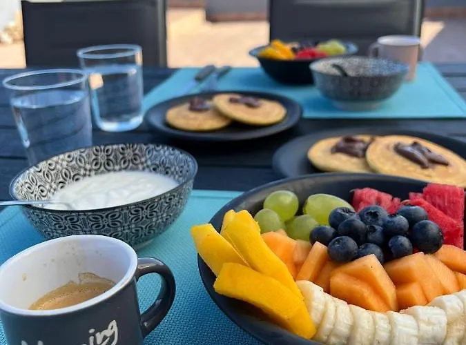 Atticocinque アパート